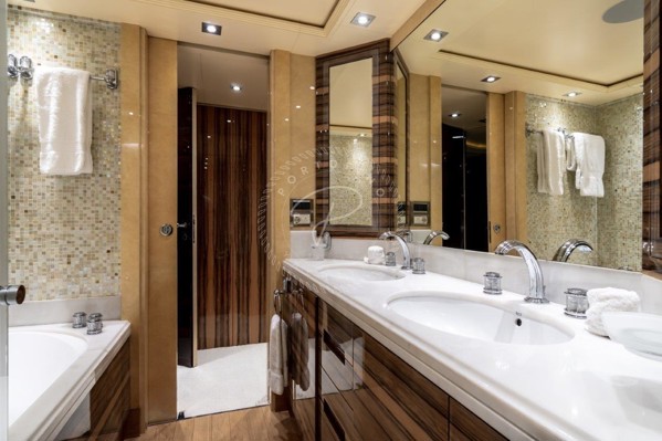 2007/2015 GOLDEN YACHTS CUSTOM 52M