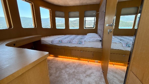 2014 CUSTOM TRAWLER STEEL 21M