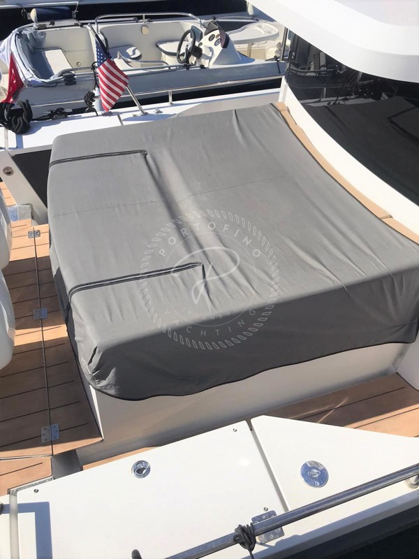 2016 AXOPAR 37 AC