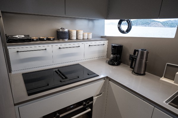 2025 DEEP YACHT 83 FLY