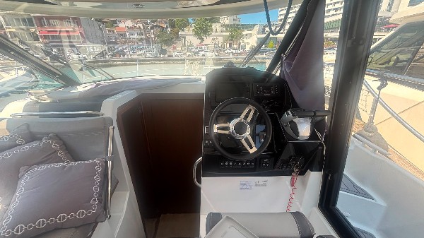 2017 JEANNEAU MERRY FISHER 895