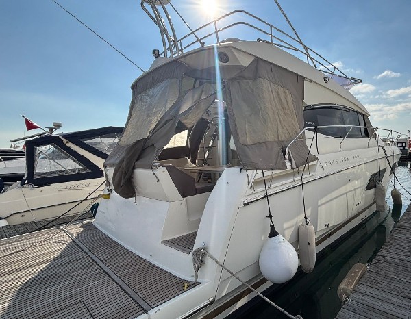 2015 PRESTIGE 420 FLY