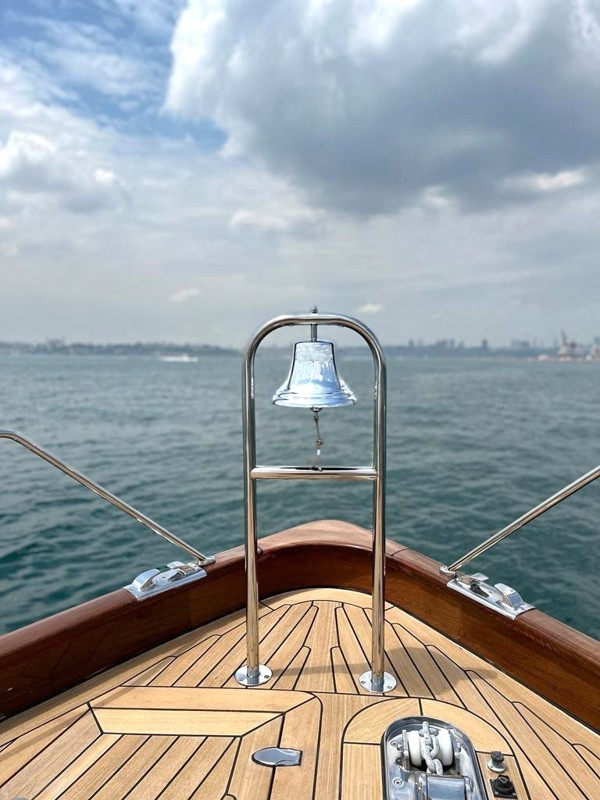 2009 TAKA YACHTS LOBSTER 18M