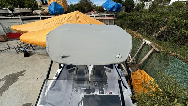 2023 AXOPAR 25 CROSS TOP