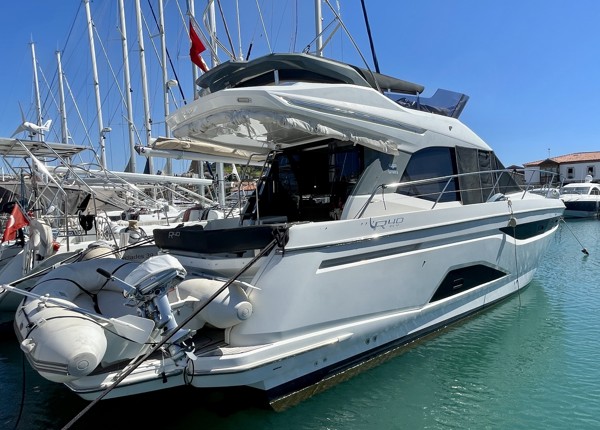 2018 BAVARIA R40
