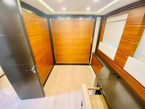 2015 MANGUSTA 132