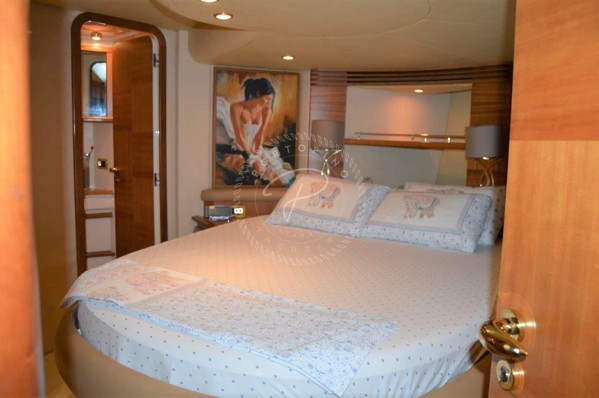 2010 AZIMUT 55 FLY