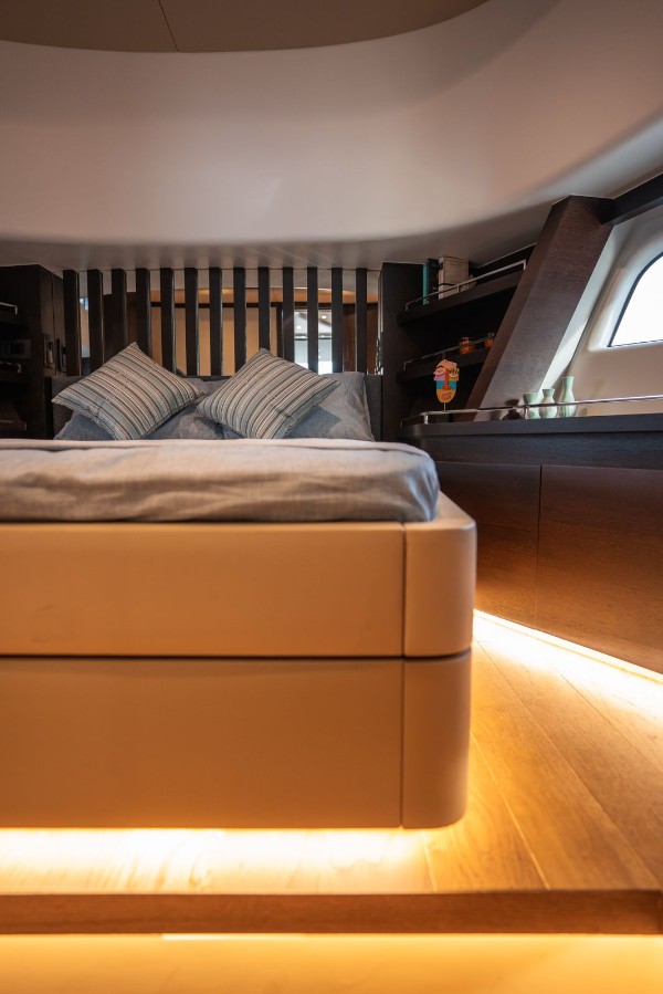 2025 DEEP YACHT 52 FLY