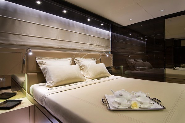 2012 SANLORENZO 38M