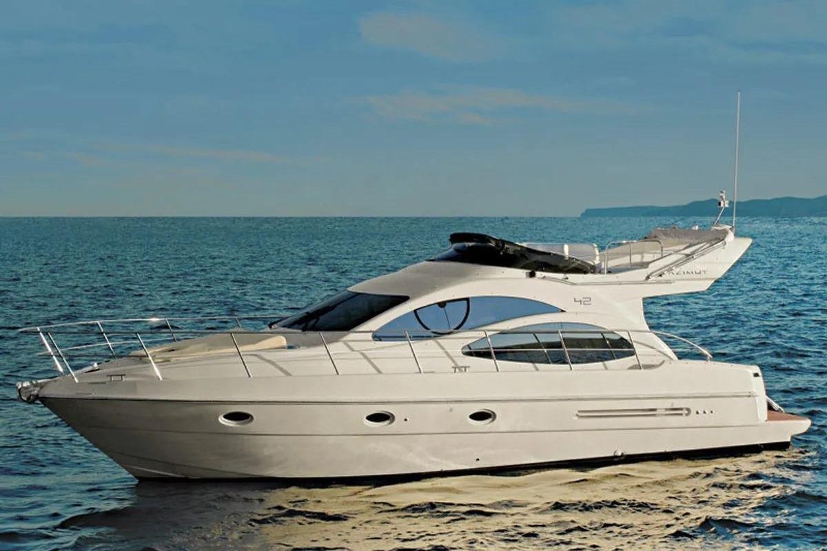 2009 AZIMUT 42 FLY - 12,99m tekne
