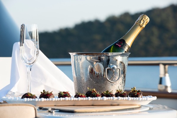 2009/2022 MOTOR YACHT 35M 