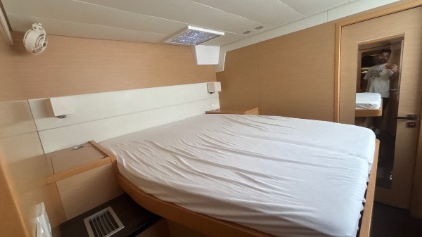 2015 LAGOON 560 S2