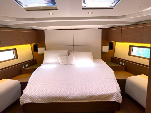 2021 BENETEAU OCEANIS 51.1