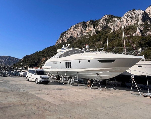 2012 AZIMUT 62S