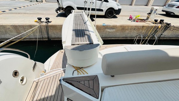 2000 SUNSEEKER MANHATTAN 64