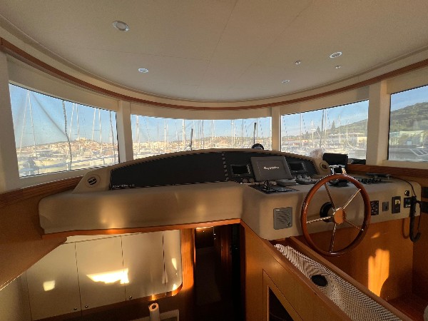 2011 APREAMARE MAESTRO 51 FLY