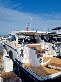 AQUADOR BOATS 400 HT - Küçük Resim