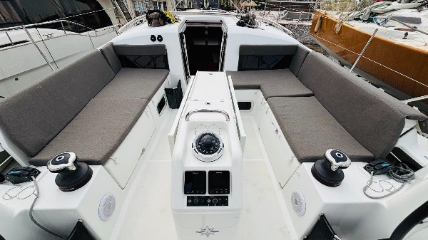 2023 JEANNEAU SUN ODYSSEY 440