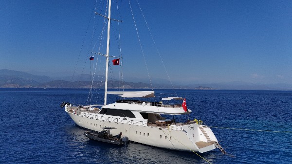 2025 LUXURY GULET 42 M