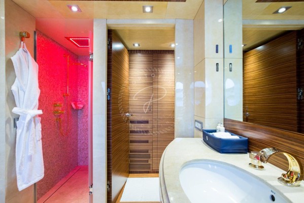 2007/2015 GOLDEN YACHTS CUSTOM 52M
