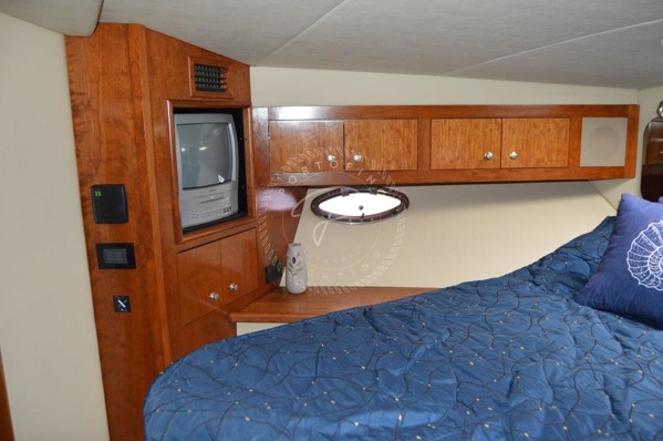 2005 CRUISERS YACHTS 400