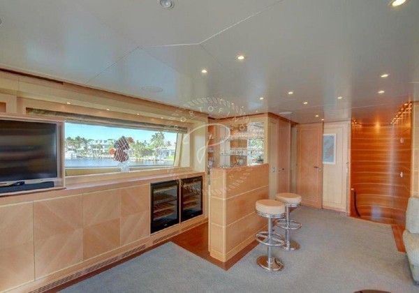 2010 SANLORENZO 37M