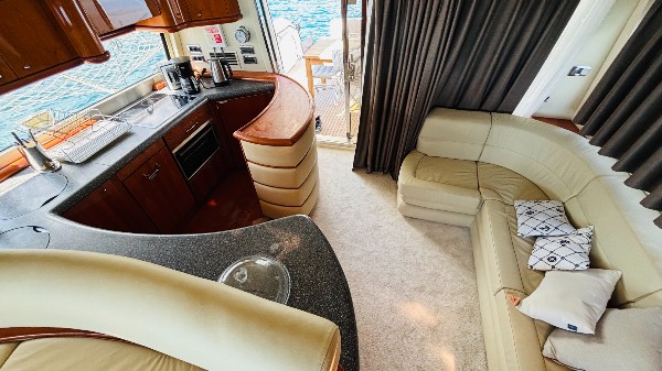 2001 SUNSEEKER MANHATTAN 64