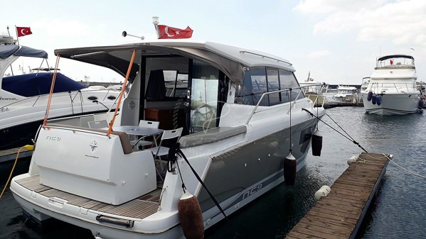 2015 JEANNEAU NC 9