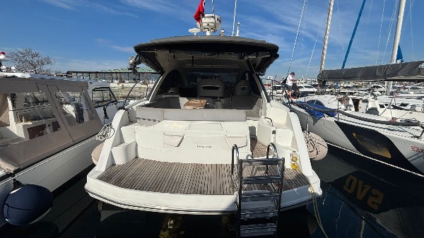 2011 BENETEAU GT 38