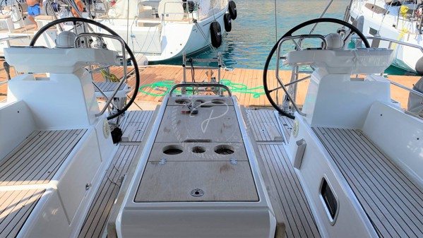 2018 JEANNEAU 51