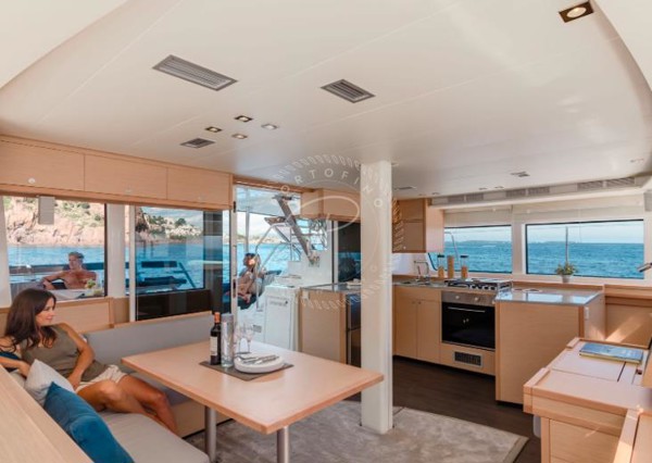 2020 LAGOON 52 F 