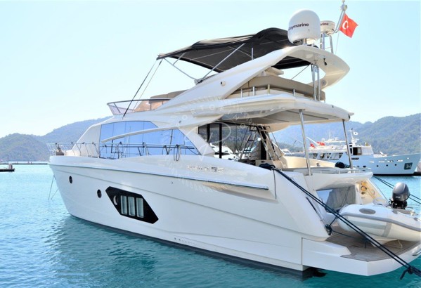 2014 ABSOLUTE 52 FLY