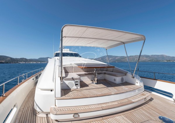 2013 FERRETTI CUSTOMLINE 124