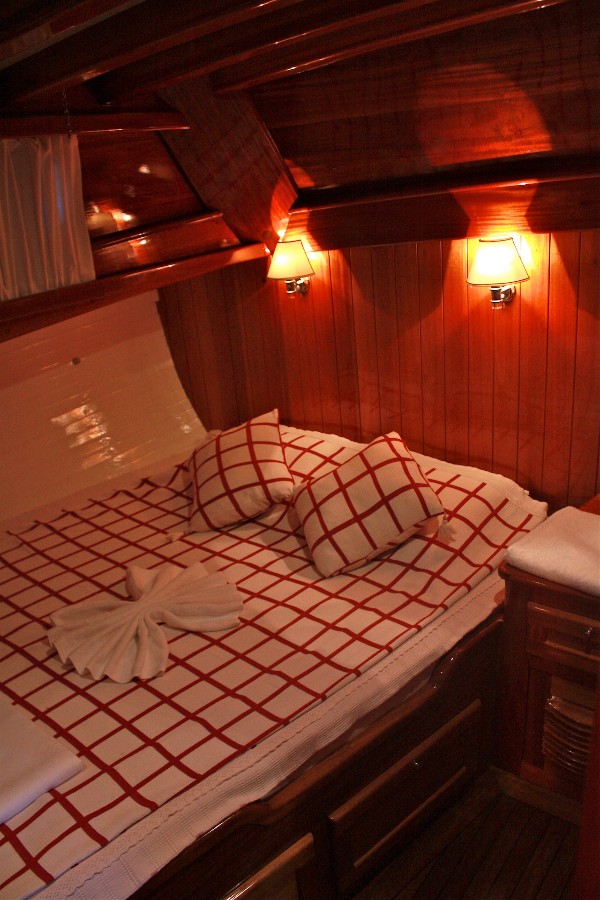 2002 LUXURY GULET 24 M