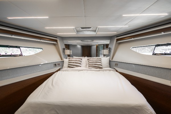 2017 NUMARINE 62 FLY