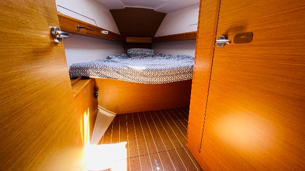 2013 JEANNEAU SUN ODYSSEY 409