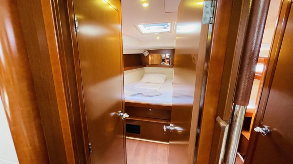 2011 BENETEAU OCEANIS 50