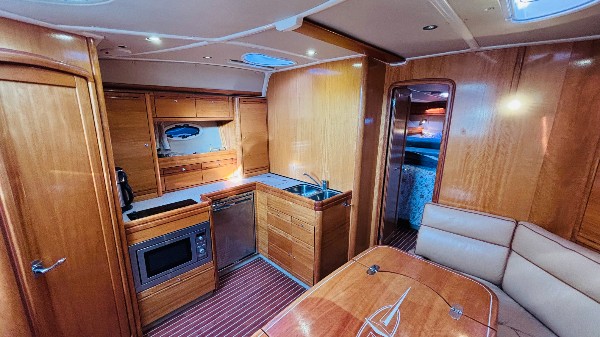 2009 BAVARIA 42 SPORT HT