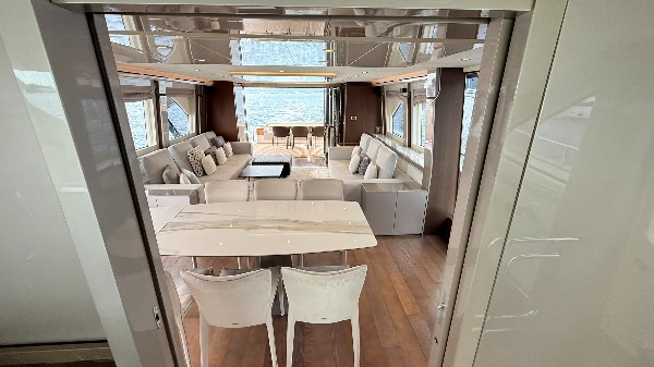 2020 MONTE CARLO YACHTS MCY 80