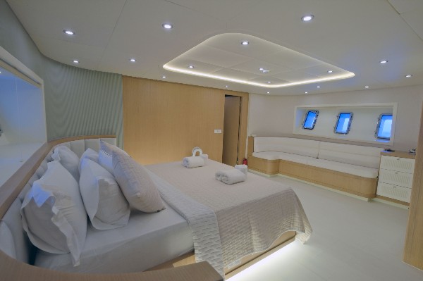 2025 LUXURY GULET 42 M