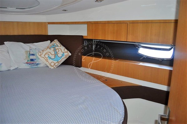 2012 FAIRLINE TARGA 38