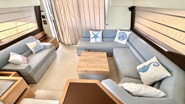 2009 AZIMUT 58