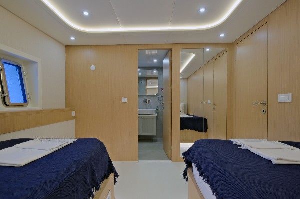 2025 LUXURY GULET 42 M