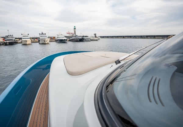 2025 DEEP YACHT 52 FLY