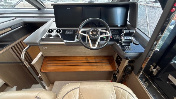 2023 PRINCESS F65