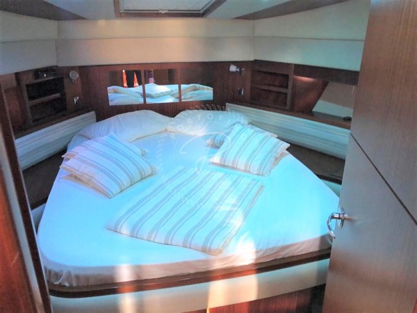 2011 VIKING MARIN 405 FLY