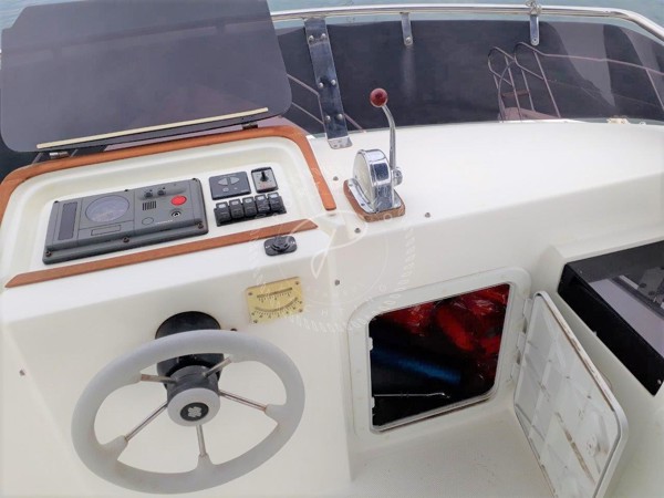2009 LARUS 42 FLY