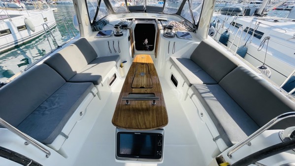 2011 BENETEAU OCEANIS 50