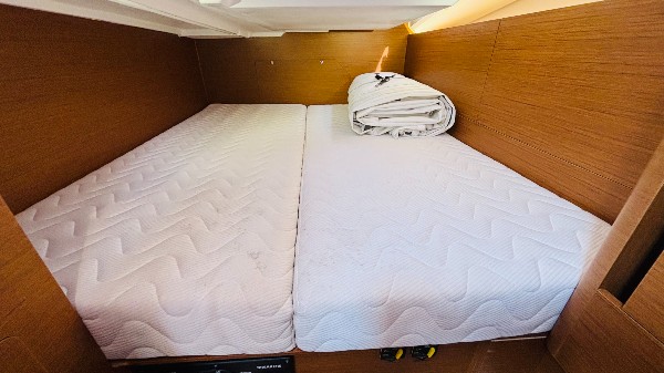 2023 JEANNEAU SUN ODYSSEY 440