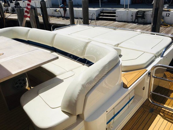 2009 PRINCESS V85-S